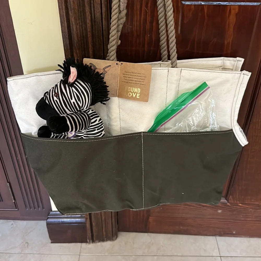 NWTAG Puppy Travel bag